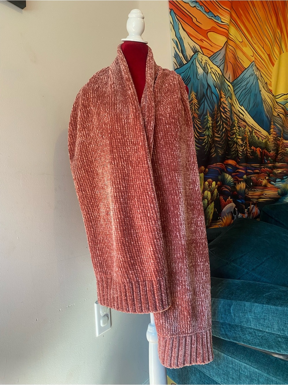 Catherine Malandrino Plush Chenille Shawl Scarf in Dusty Rose